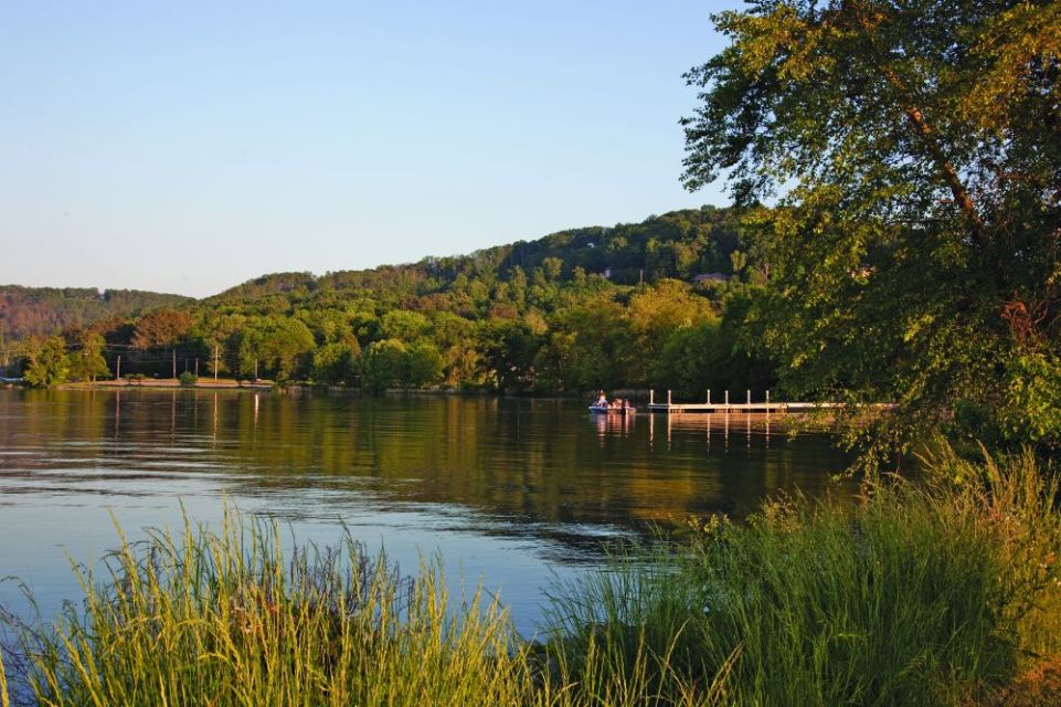 Two Electric Co-Ops Deliver Fiber