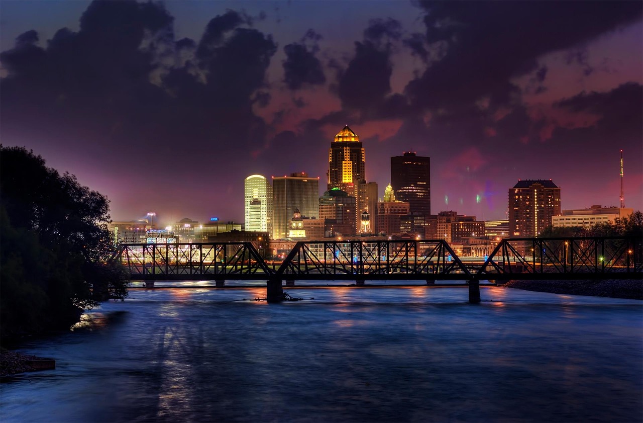 Des Moines, Iowa skyline.