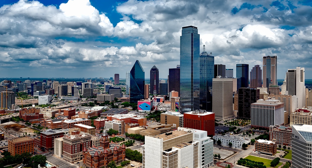 Photo showing the skyline of Dallas, Texas.