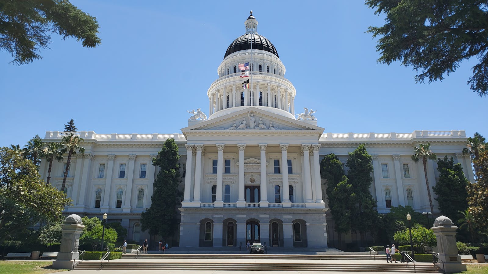A proposed bill in California that would outlaw providers from engaging in direct or indirect forms of digital discrimination has made it to the state senate.