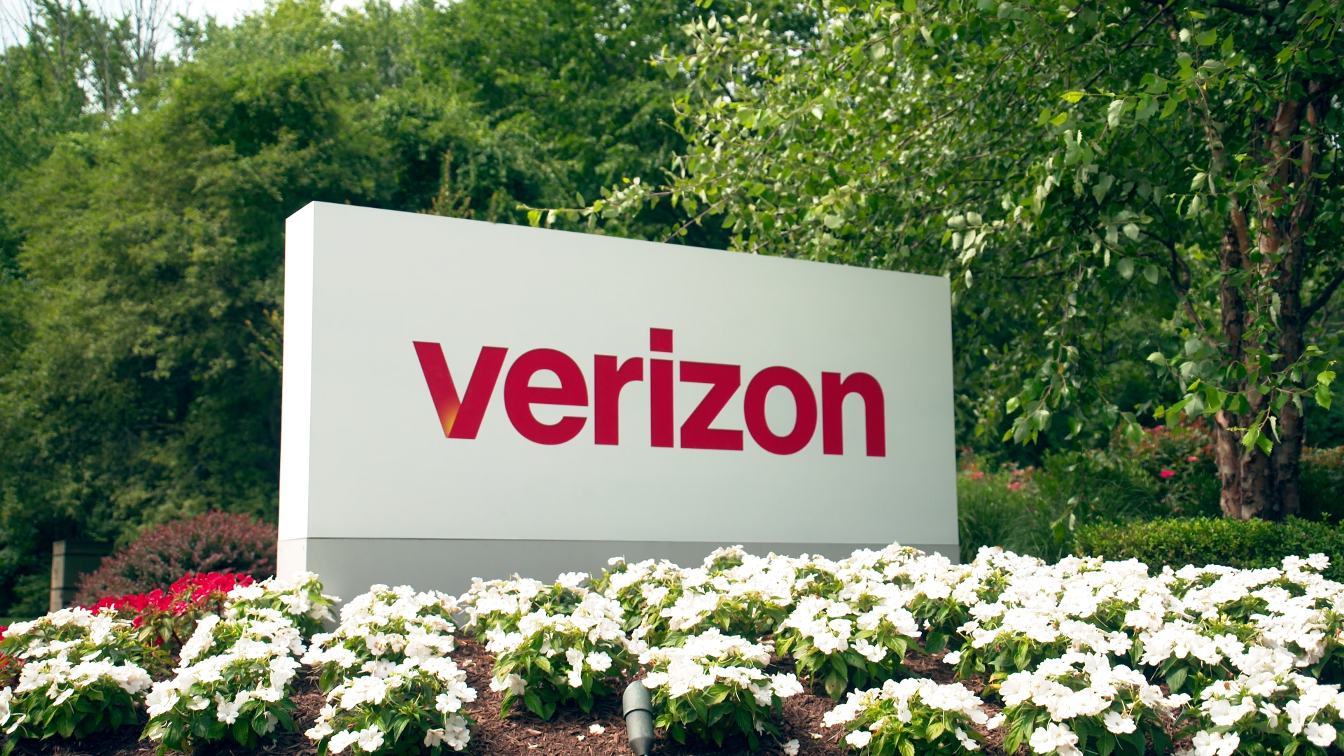 A service disruption impacting customers has consumed Verizon Monday as the company works to identify and resolve the issue.