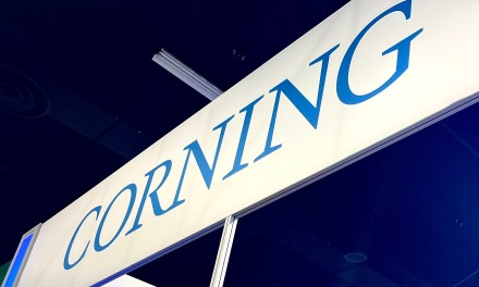AT&T signs $1bn fiber supply deal with Corning