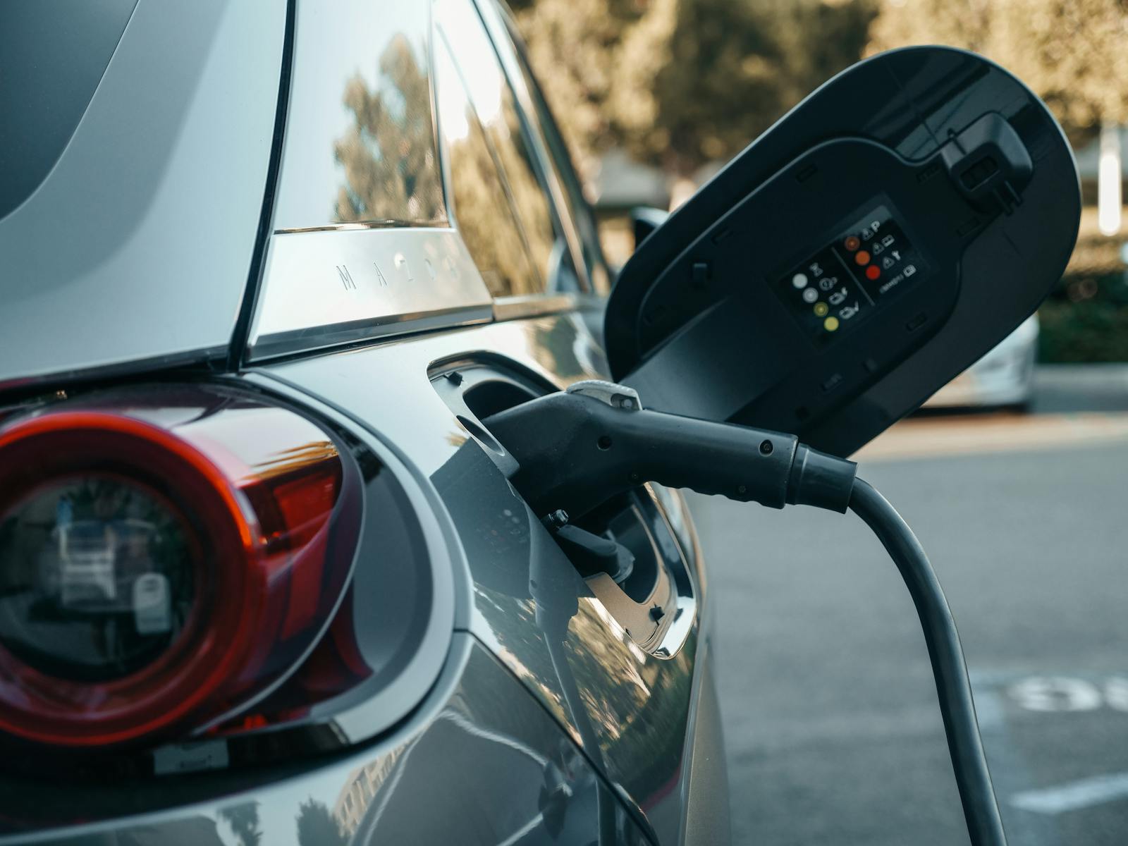 Hyatt Studios hotels will offer guests electric vehicle charging stations and free fiber internet, according to the Hyatt Hotels Corporation.