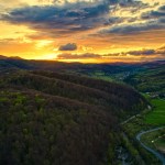 Comcast has announced plans to deliver high-speed internet to thousands of addresses in Teays Valley, West Virginia.