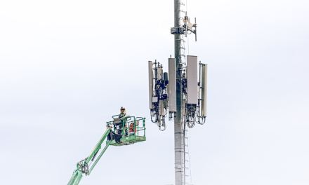 Verizon inks multiyear partnership with tower operator