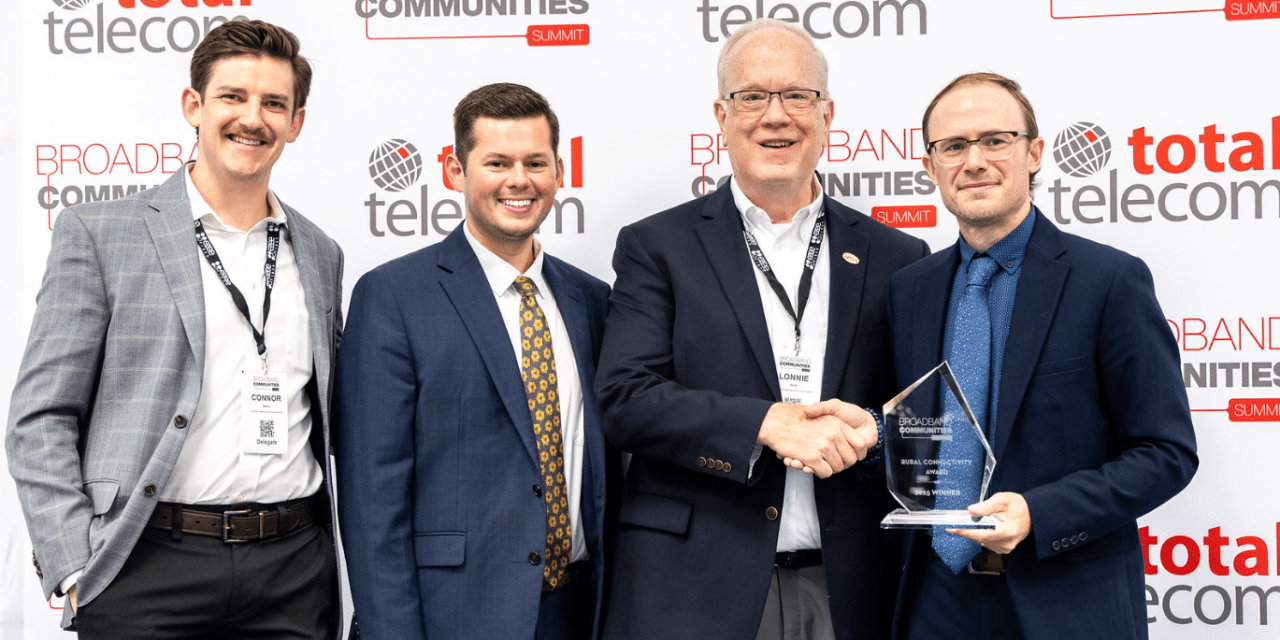 How to nominate for the 2026 Broadband Communities Awards!