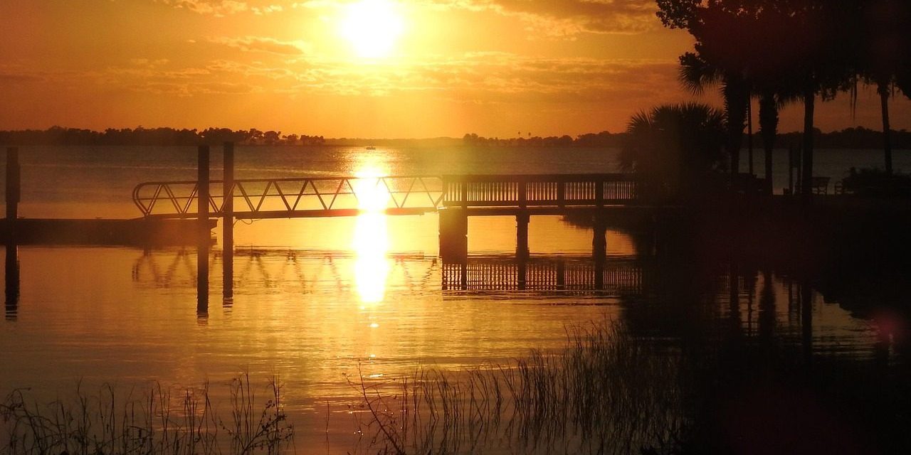 Wire 3 hooks up Mount Dora to their Florida fiber network