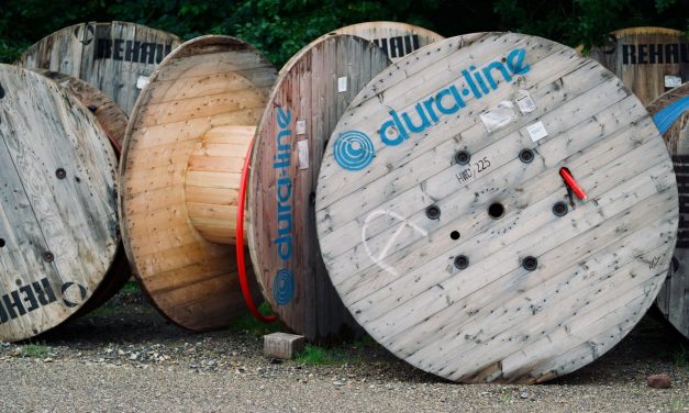 FCC eyes concrete steps to streamline broadband deployments